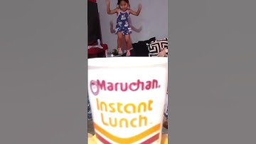Su sueño tener una maruchan así de grande para ella sola jejeje