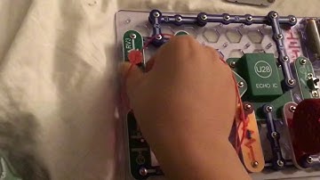 Snap Circuits Deluxe Light and Sound Combo Pulsing Light Echo Photo