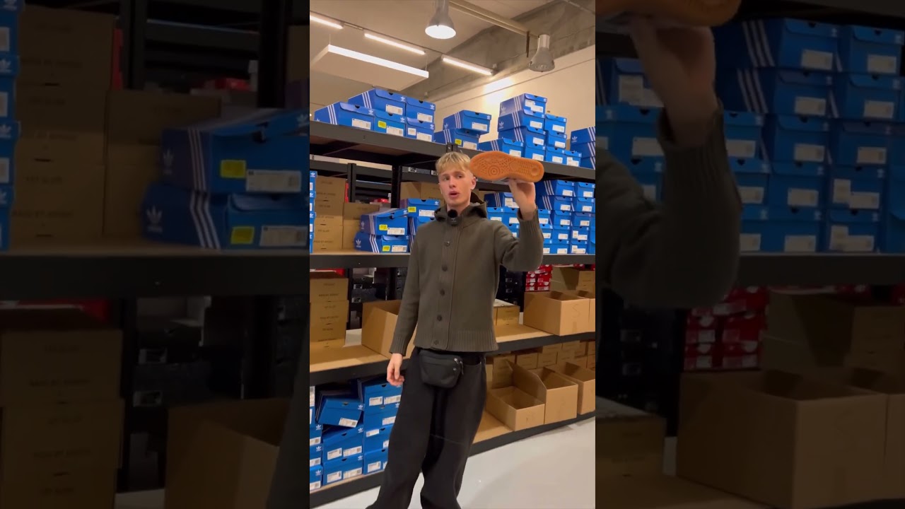 Loke Lund Havde Strømperne Ud Over Bukserne!