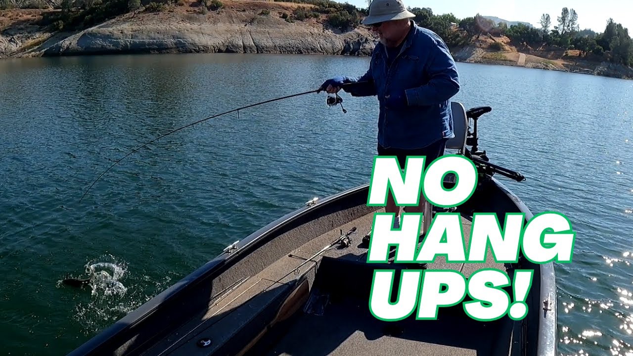 Simple Technique when Bass Fishing in Rocks WITHOUT all the HANG-UPS!