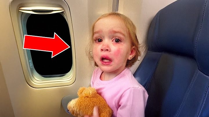 Pilot Notices Something OFF About 8-yr Girl On His Plane. When He Sees Her Teddy Bear, He Acts FAST!