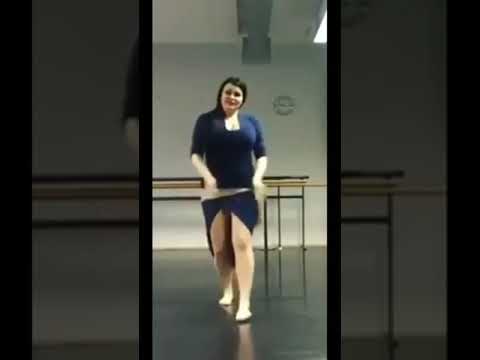 يا موج خدني معاك يا بحر غرقني