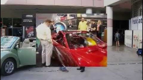 CES 2007 Screens Everywhere