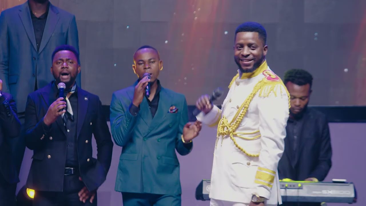 WASTAHILI SIFA (live)