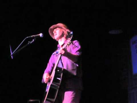 Todd Snider - Relax Your Mind (Leadbelly) 2010-06-...