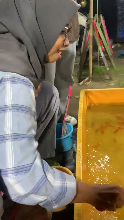 VIRALLL!! Allegedly stressed about her thesis, this woman started fishing