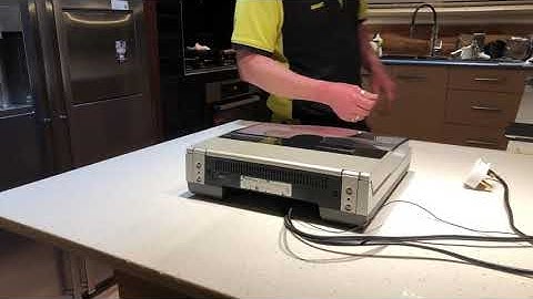 Unboxing Technics SL-7 Turntable Part 2 powering it up to detect the linear issues.