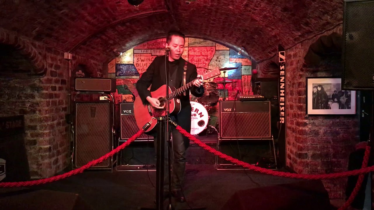 洞窟酒吧《Amani》