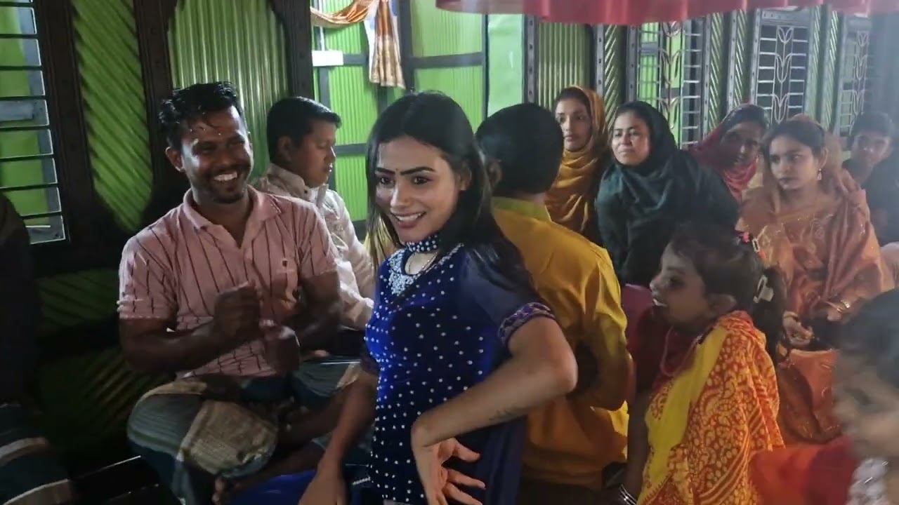 অনেক সুন্দর ডান্স করতে পারে এটা পাগল ডান্সার কিন্তু অন সুন্দর হয়েছে 2025 সাল এপ্রিল মাসের 18 তারিখে