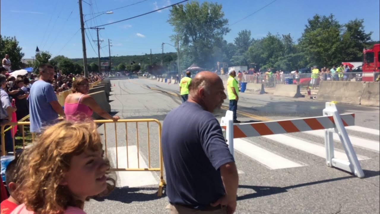 Putnam, CT Car Show burn outs part 1! YouTube