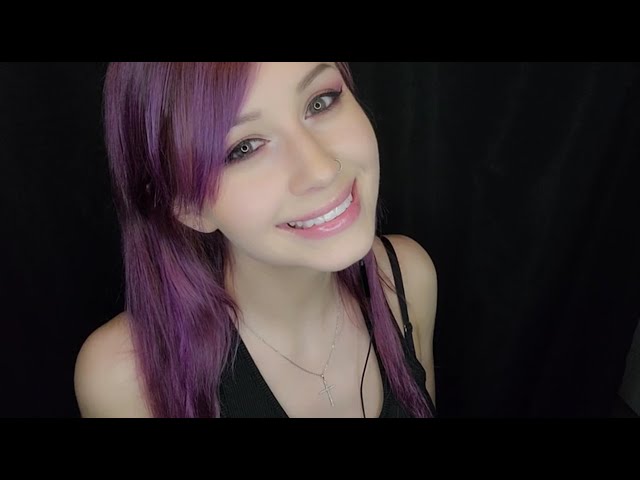 ASMR Tingly Lip Gloss On Mic💄