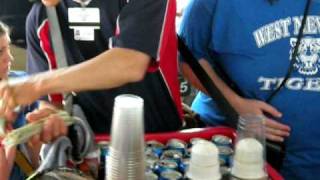 Best Beer Vendor In Chicago Does His Trick