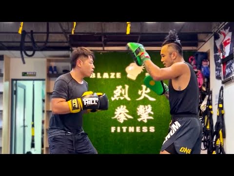 學員閃躲、兩連擊勾拳 #拳擊教學 #拳擊 #格鬥比賽 #一拳超人 ￼