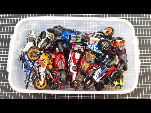 Review Diecast Model MotoGP 1/18 Scale in a Box | Honda, Yamaha