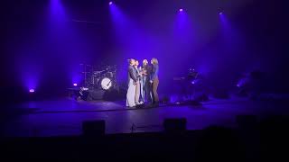 Watch Julia Holter Meyou video