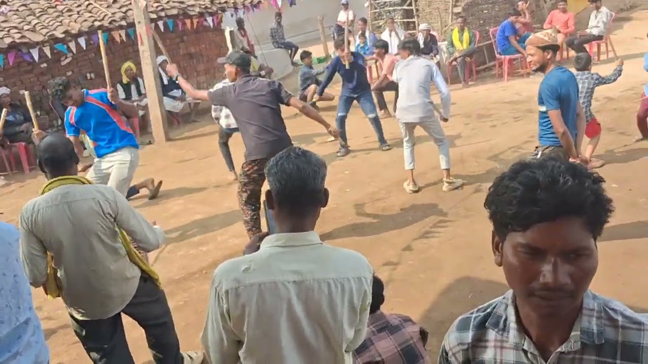 दो डंडा खेल  शैला नृत्य दिवान टोला (सुड़गाँव)