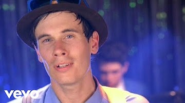 Hellogoodbye - Here (In Your Arms) (Official Video)