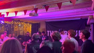 Trashwood Tapperij De Verwachting