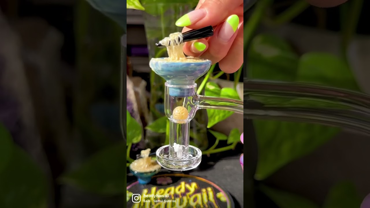 WARNING: Melting terps with these will cause irresistible cravings! 🍜 Tiny glass ramen bowls 🥢