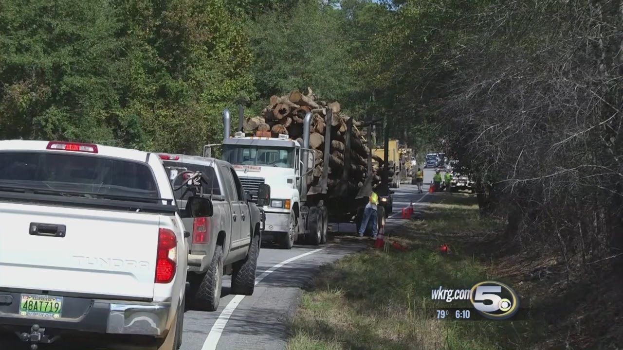 Overturned Log Truck Causes Chaos In North Baldwin County - YouTube