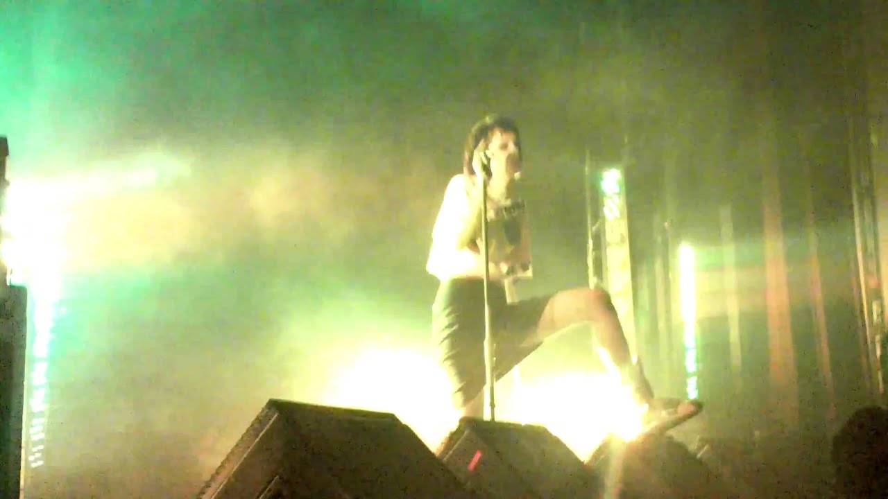 Crystal Castles - Untrust Us @ The Warfield HD