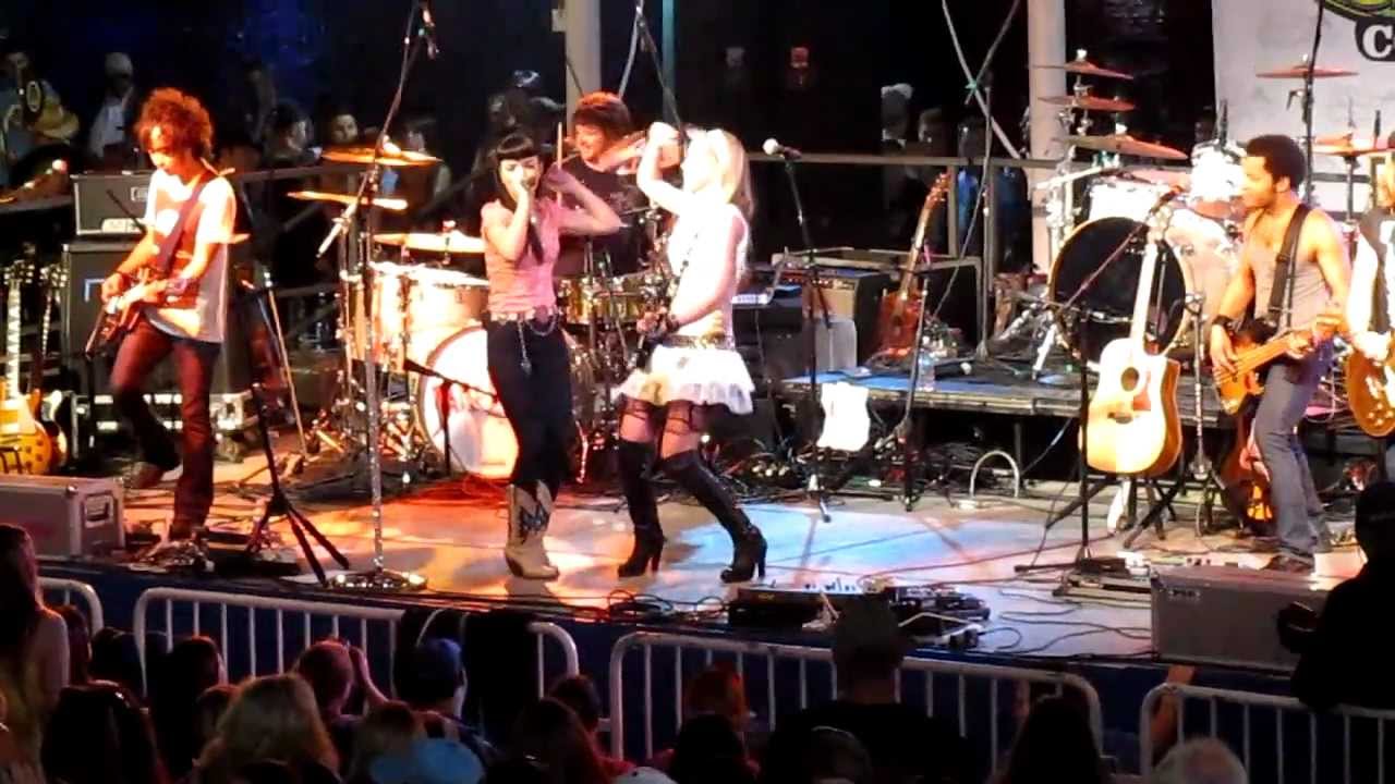 JaneDear Girls- Medley/ Merry Go Round LIVE Jacksonville