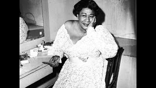 Video thumbnail of "Ella Fitzgerald - Candy -    Live  (Twelve Nights In Hollywood)"