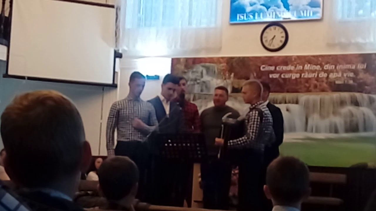 Grupul de tineri Straja muzica de petrecere