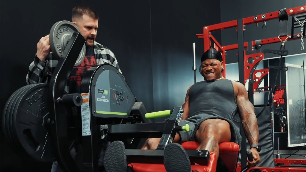 DESTROYING LEGS @ LABRADA GYM w/ COREY LINDNER & JAMAL BROWNER 🔥