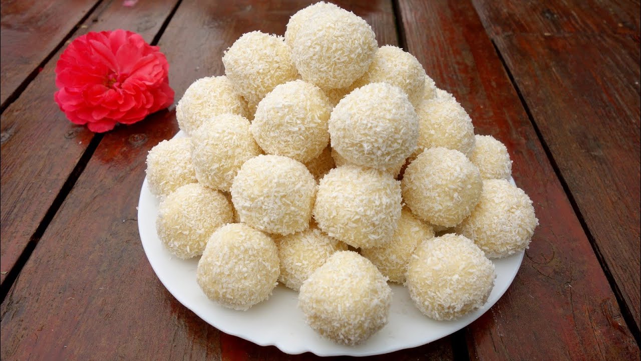 Przepis na domowe, kokosowe pralinki kulki Rafaello