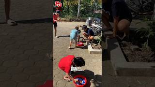 Download Lagu LOMBA CAPIT TUTUP BOTOL ANAK || HUT RI KE - 80 #shorts #hutri #17agustus #lomba17an MP3