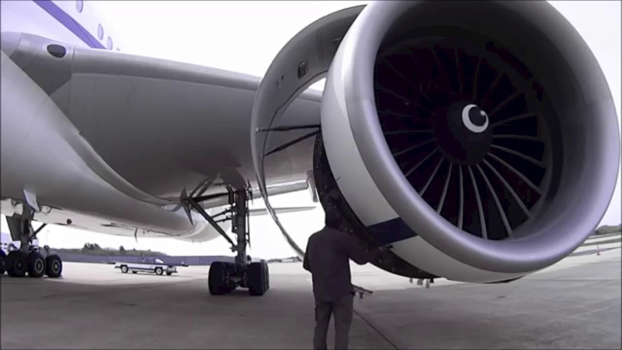 HOW TO OPEN GE 90 THRUST REVERSER ON BOEING 777 YouTube how-to-open-ge-90-thrust-reverser-on-boeing-777-youtube