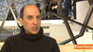 Qatar Airways CEO Says 787 Defects `Unacceptable'