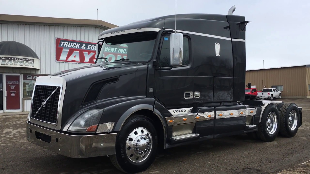 2009 Volvo VNL630 Exterior