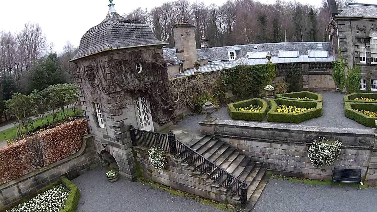 Flying around Pollok House