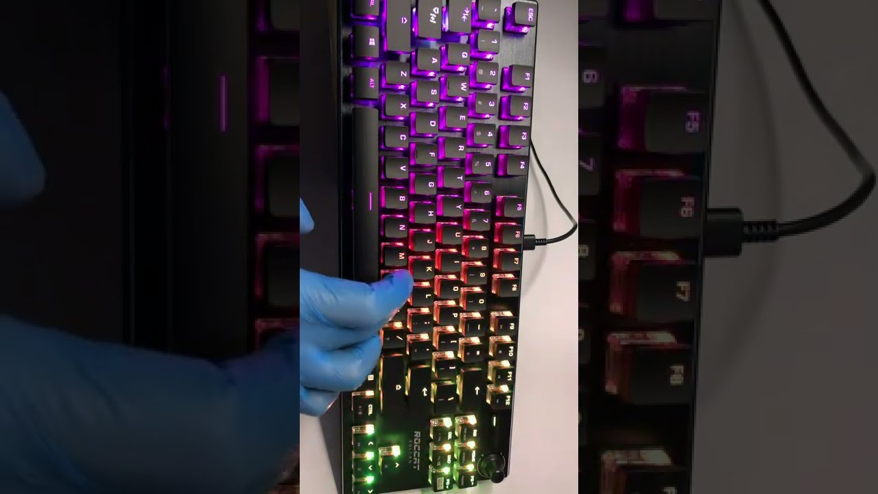 DANGGG.... THESE STOCK KEYS ARE CREAMY ft. ROCCAT VULCAN *LINEAR* TITAN SWITCH 
