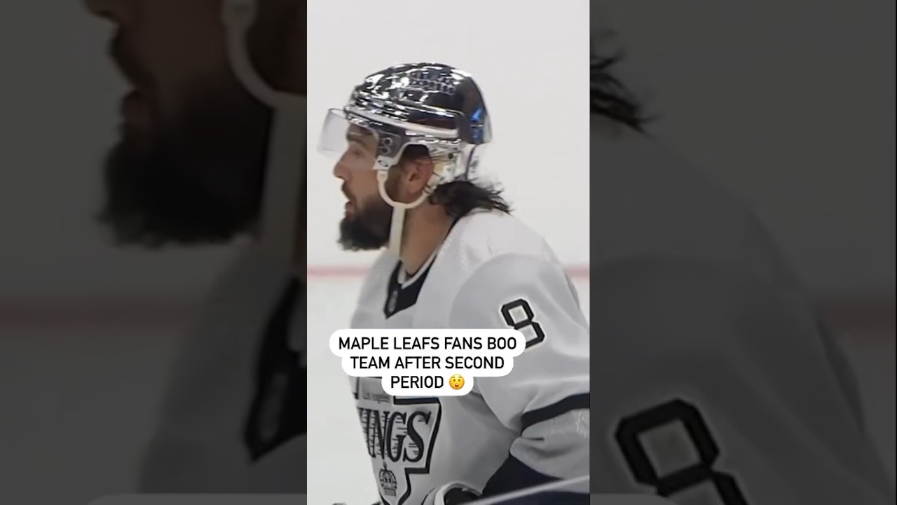 Maple Leafs Fans Boo Their Own Team 😬