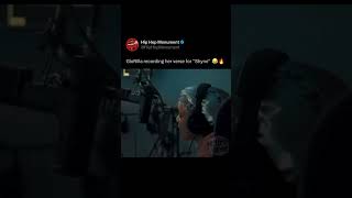 #GloRilla recording her verse for #TravisScott’s “Shyne” 👀😂