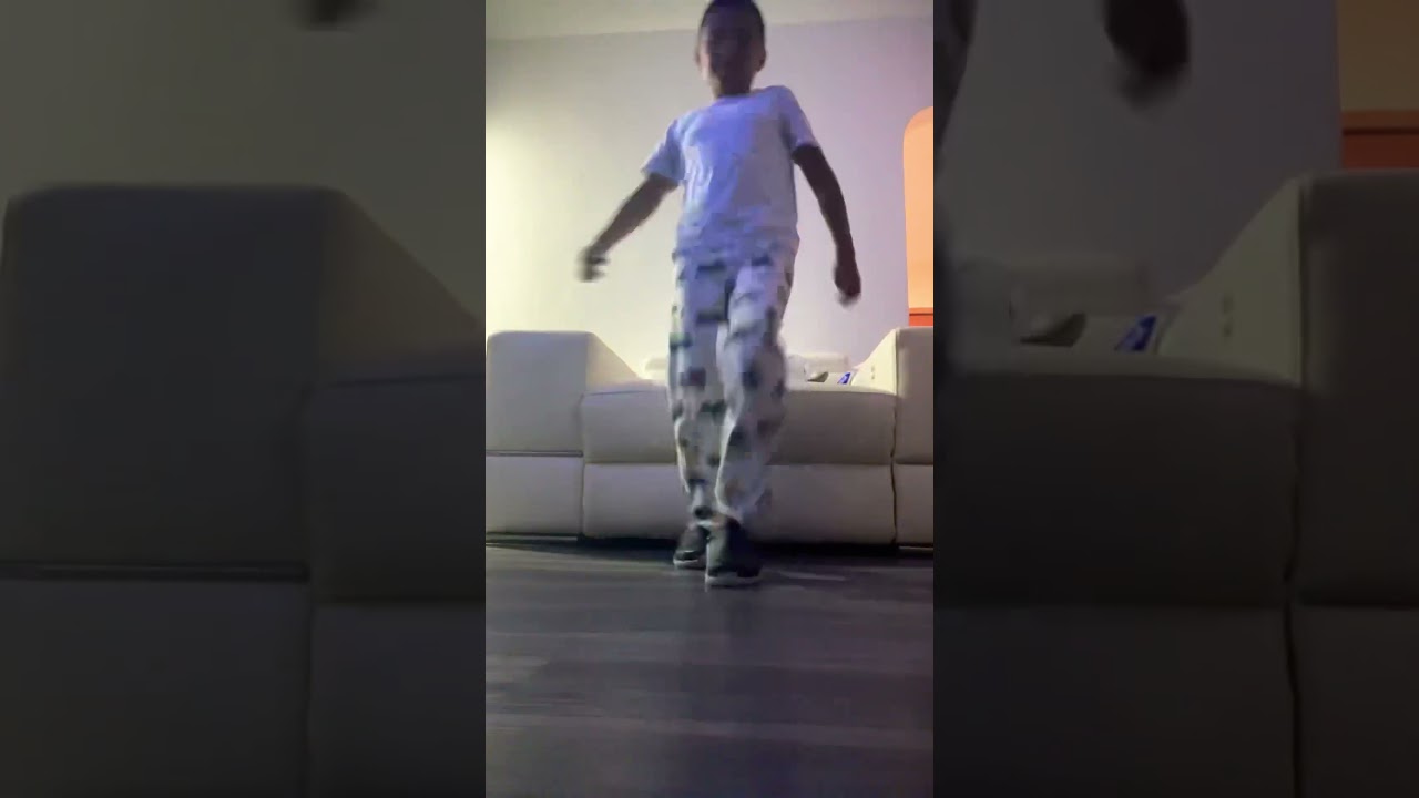 Hector’s Best Dance Moments from Rock That Body/Nick JR UK