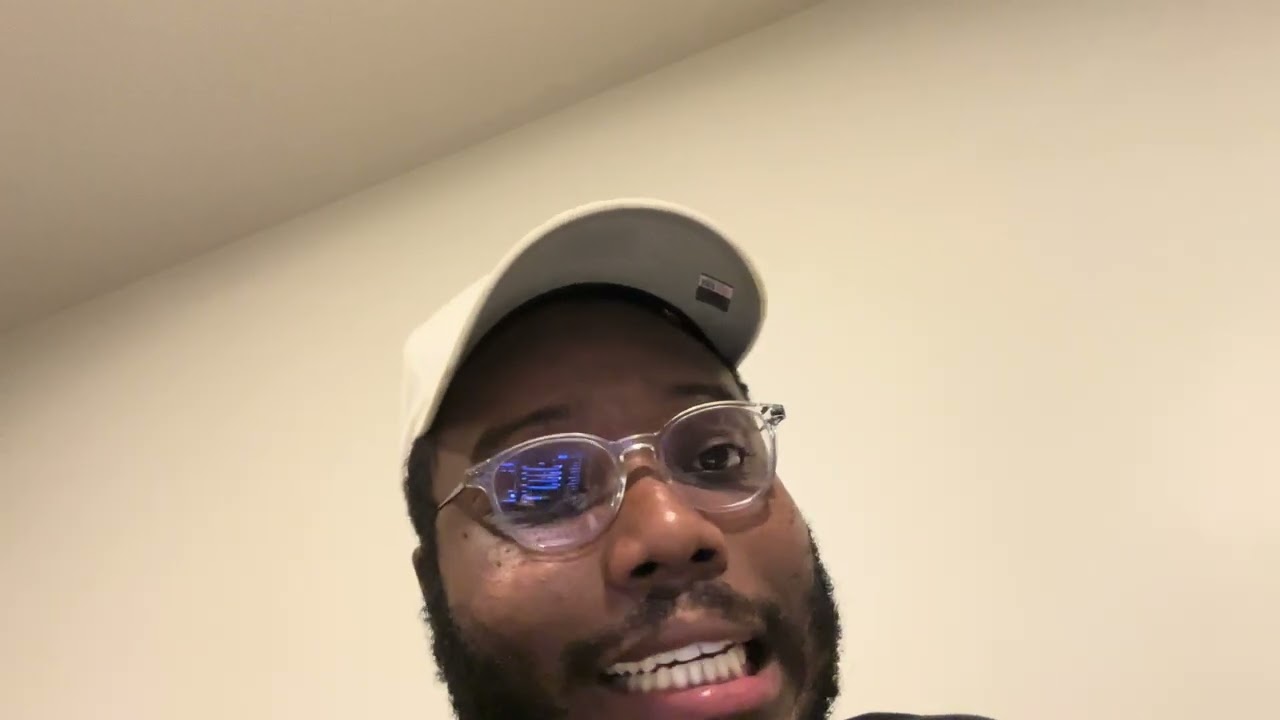 Dogegf talks with my Maine man 