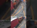 Hudo trčenje vlaka in avtobusa na Tajskem