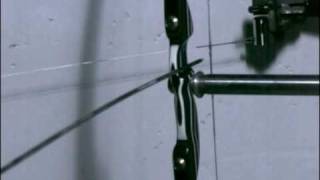 Testing the GrizzlyStik Qarbon Nano Longbow - 1