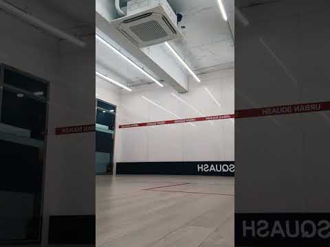 스쿼시강습받고 솔로연습. 이틀전 설악산 등산 후 컨디션 회복됨#스쿼시#취미 운동#솔로 연습#포핸드 백핸드