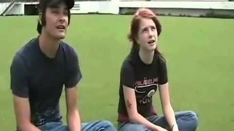 Paramore - Primeira Entrevista Em Vídeo [Paramore Brazil]