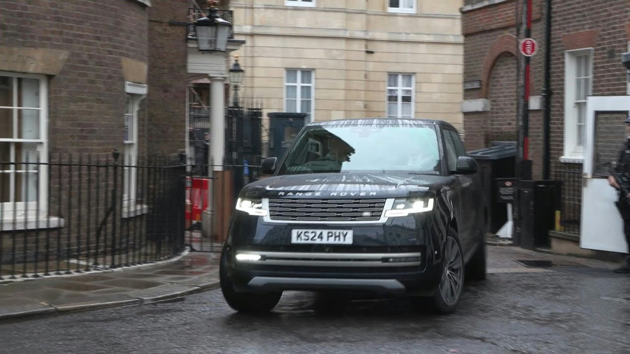 Prince Harry leaves Clarence House after meeting with his father | AFP