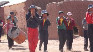 Bolivia '12 - kids playing music screenshot 2