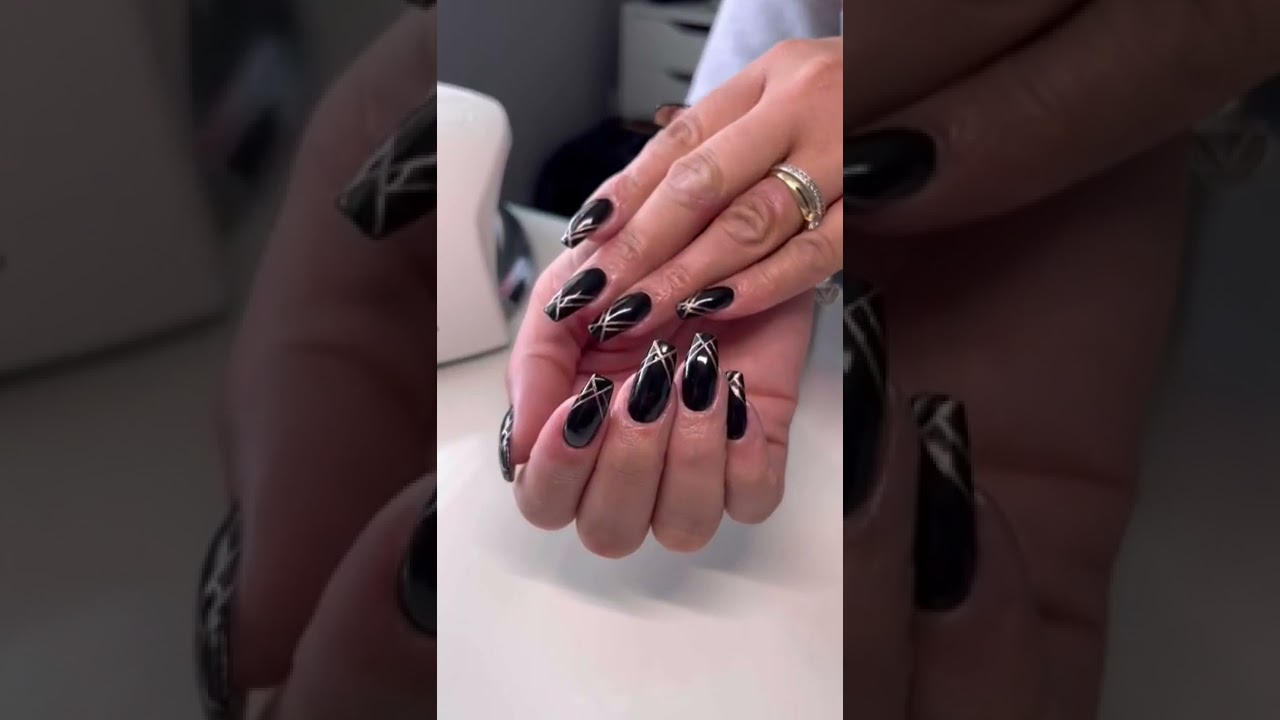 Art Deco vibes     #artdeco #nailart #nailinspiration #style #nailartdesigns #fashion #nailblogger