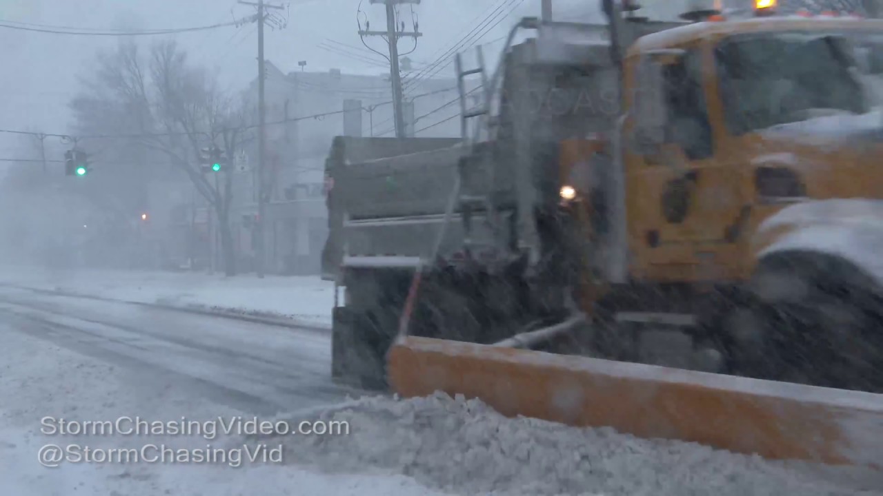 Huntington Suffolk County Long Island NY -  Blizzard Conditions - 2/9/2017