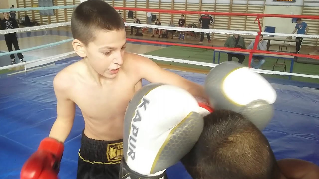 Ognjen Mitrovic-Box mec Aleksinac,crvene rukavice - YouTube