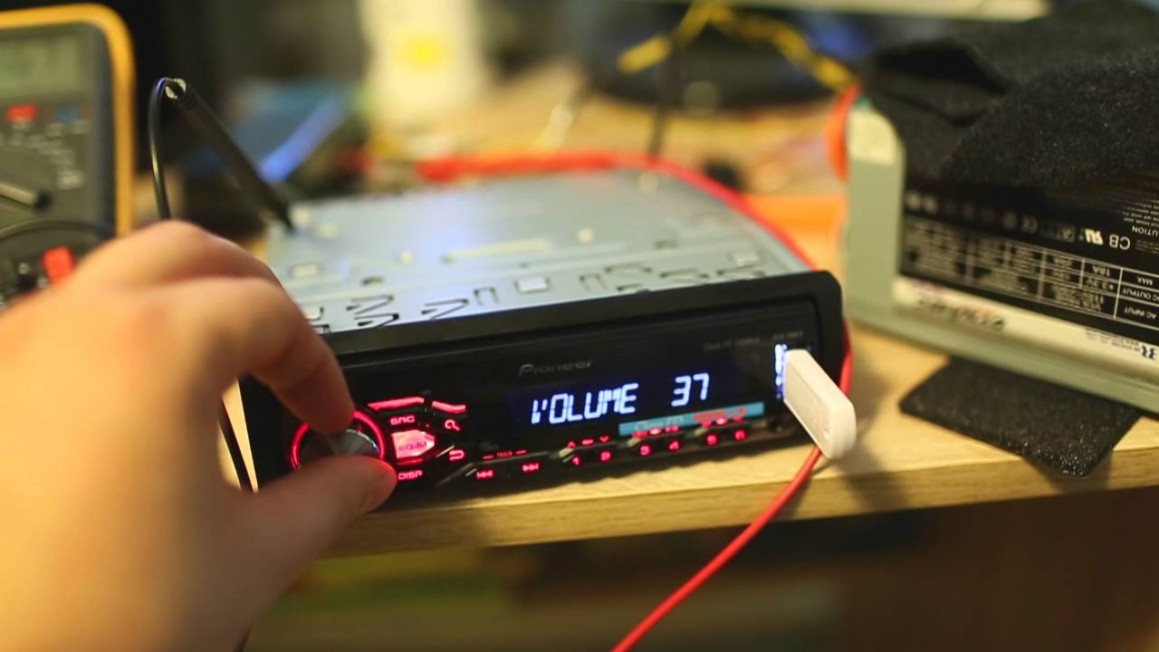 Pioneer MVH-280FD + Magnum m12 - YouTube